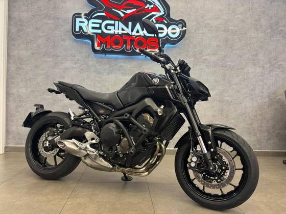 YAMAHA MT-09 